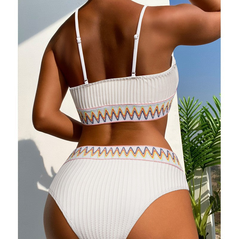Damen Hoch geschnittener Bikini mit sportlichem Oberteil und kreativem Design Echo Archiv