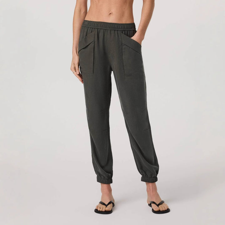 Damen Relax-Joggerhose mit hohem Gummibund und aufgesetzten Taschen – Avérine