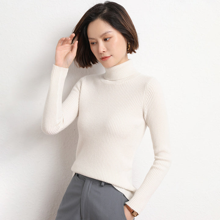 Damen Taillierter Feinstrick-Rollkragenpullover mit feiner Rippenstruktur und Kaschmir-Optik Echoarchiv