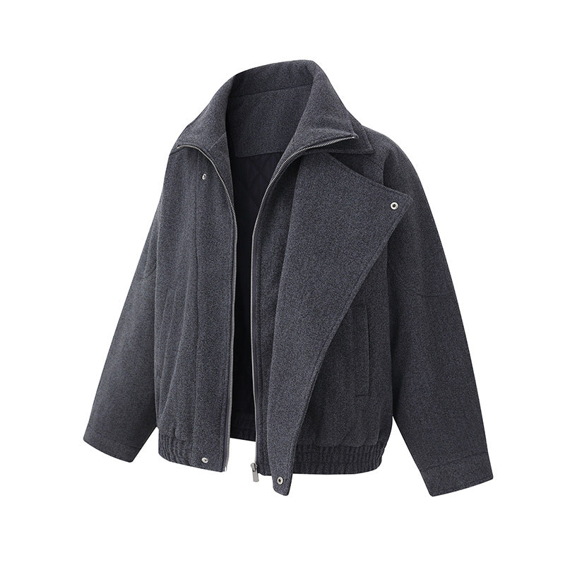 Herren Boxy Wollmix-Blousonjacke mit asymmetrischem Doppelverschluss und hohem Stehkragen Echoarchiv