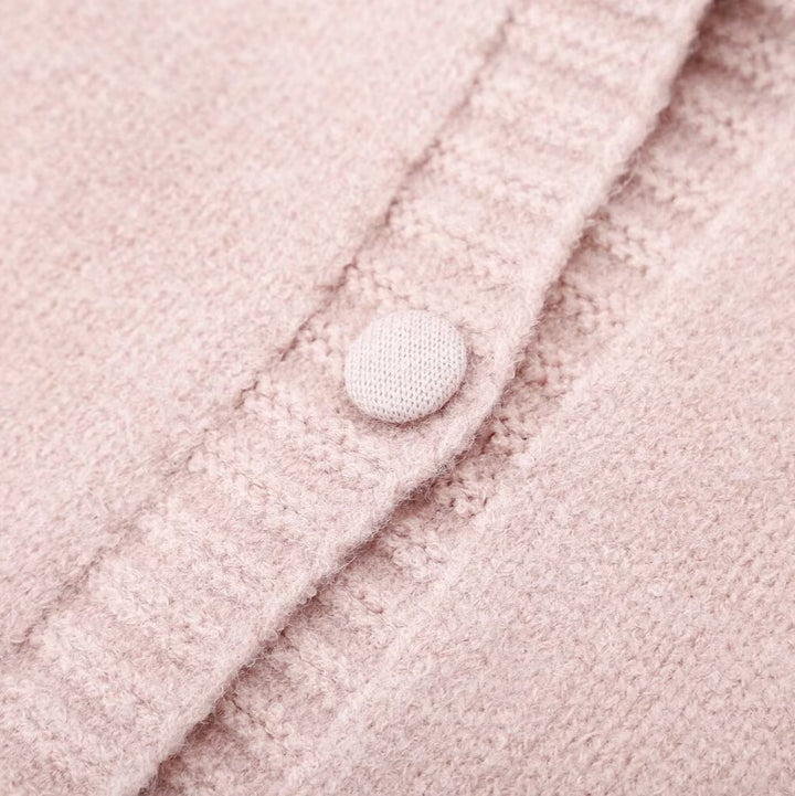 Damen Feinstrick-Cardigan mit Kapuze, Knopfleiste und gehäkelter Borte Echoarchiv