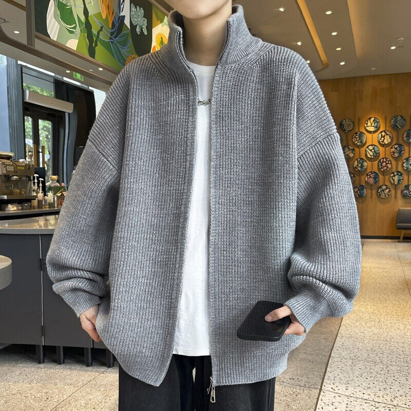 Unisex Oversized Strick-Zipjacke mit Stehkragen und Rippbündchen Echoarchiv