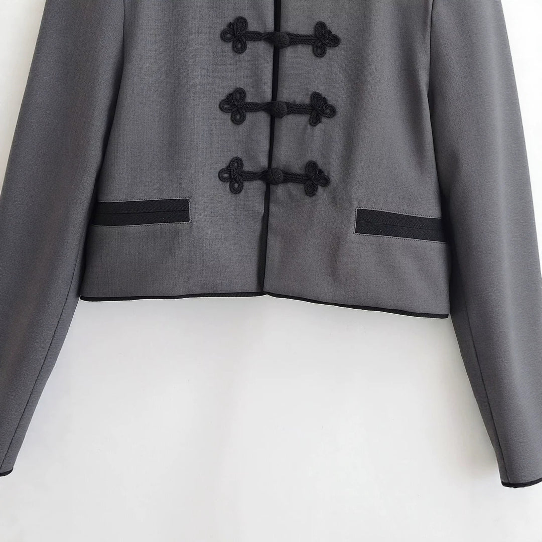Damen Kurzjacke mit Mandarinkragen und dekorativen Knotenverschlüssen Echo Archiv