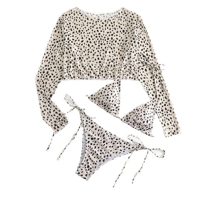 Damen Bikini-Set mit langärmligem Mesh-Oberteil und modischen Details Echo Archiv