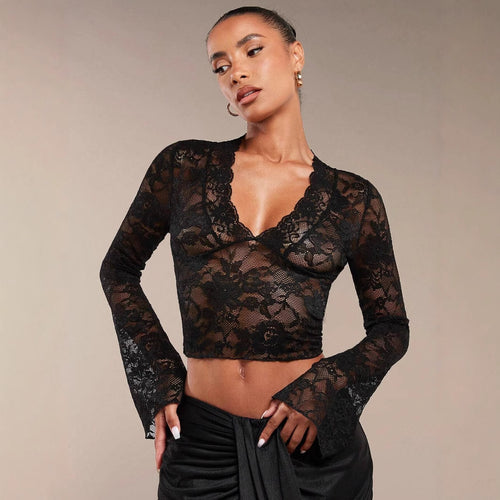 Damen nan transparente Spitzenbluse mit V-Ausschnitt, tailliert und Trompetenärmeln Echo Archiv