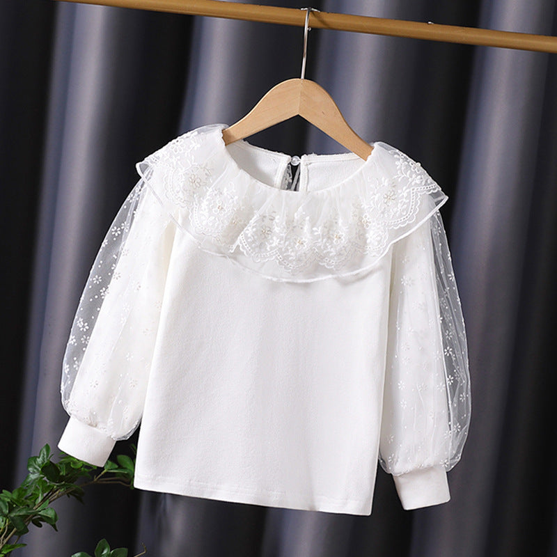 Mädchen Bluse mit floralem Tüllkragen und eleganten Puffärmeln Echo Archiv