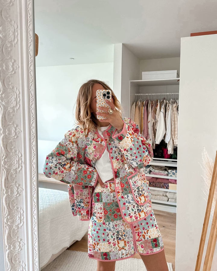 Damen Gesteppte Patchwork-Jacke Weste und Minirock-Set Echo Archiv