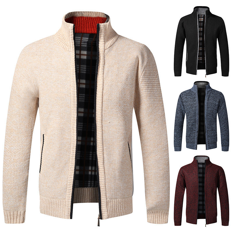 Herren modische Strickjacke mit hochgeschlossenem Kragen und praktischen Taschen Echoarchiv