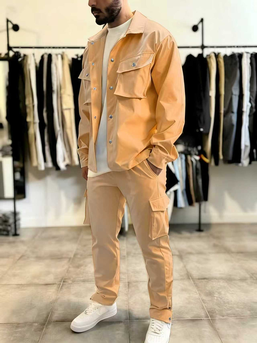 Herren funktionale Freizeitjacke mit Cargo-Hose Set Echoarchiv