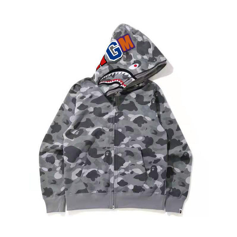 Herren Kapuzenjacke mit einzigartigem Camouflage-Design und einem auffälligen Reißverschluss Echoarchiv