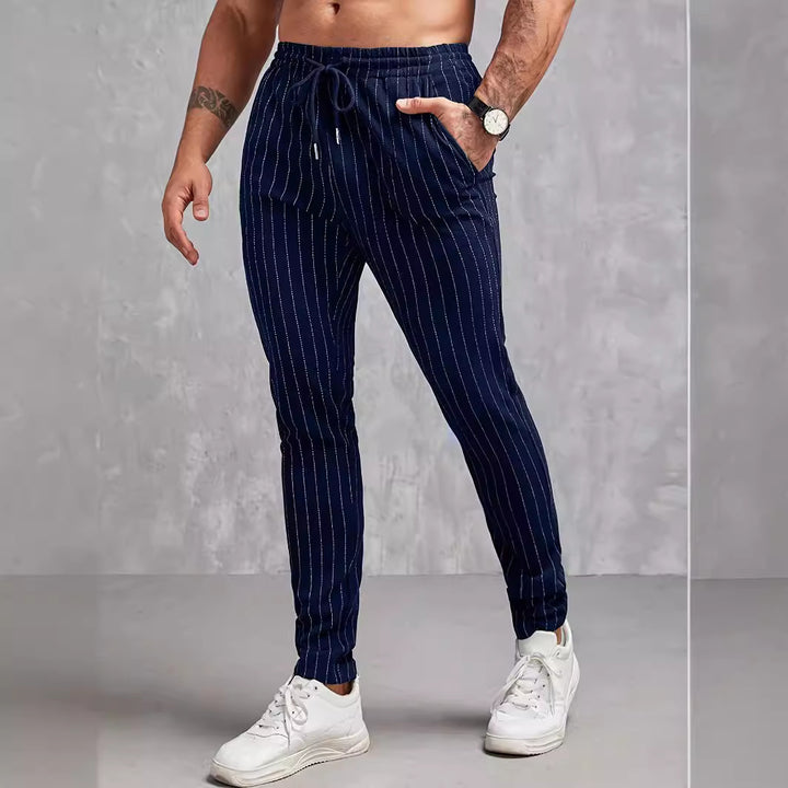 Herren moderne Lounge-Hose mit elastischem Bund und dekorativen Streifen Echoarchiv