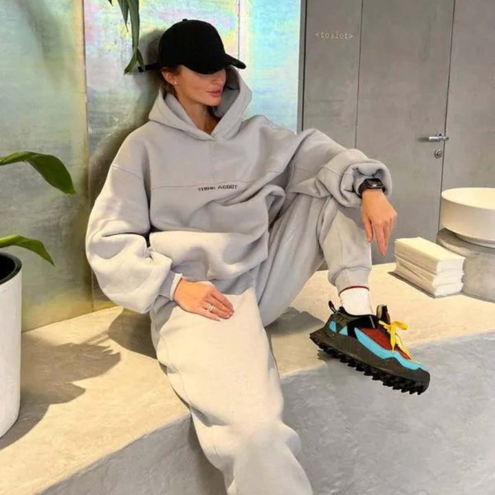 Unisex nan oversized Kapuzenpullover und taillenhohe Jogginghose Set Echo Archiv