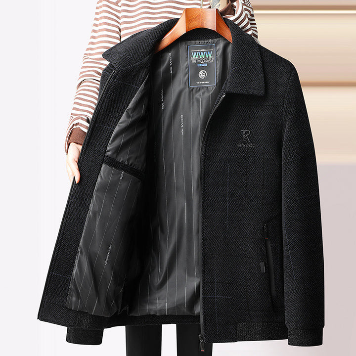 Herren eleganter Mantel mit modischem Schnitt und praktischen Taschen Echoarchiv
