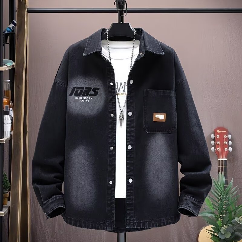 Herren Oversized Denim-Hemdenjacke im Vintage-Wash mit aufgesetzter Brusttasche Echoarchiv