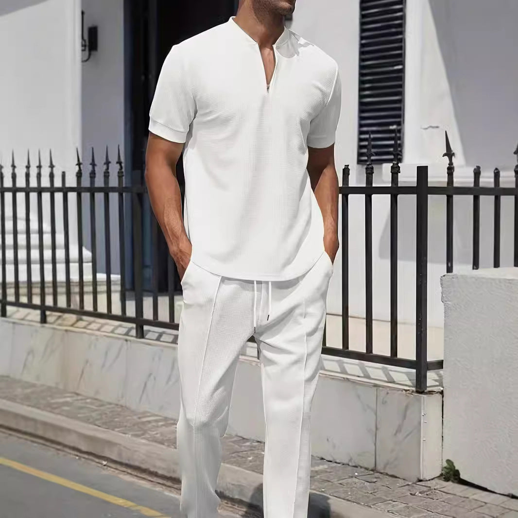 Herren sportliches Zweiteiler-Outfit mit modernem Reißverschluss und atmungsaktiven Materialien Echoarchiv