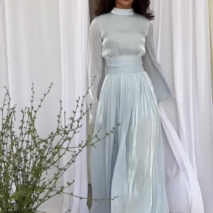 Echoarchiv | Stylisches Maxikleid mit Bindegürtel