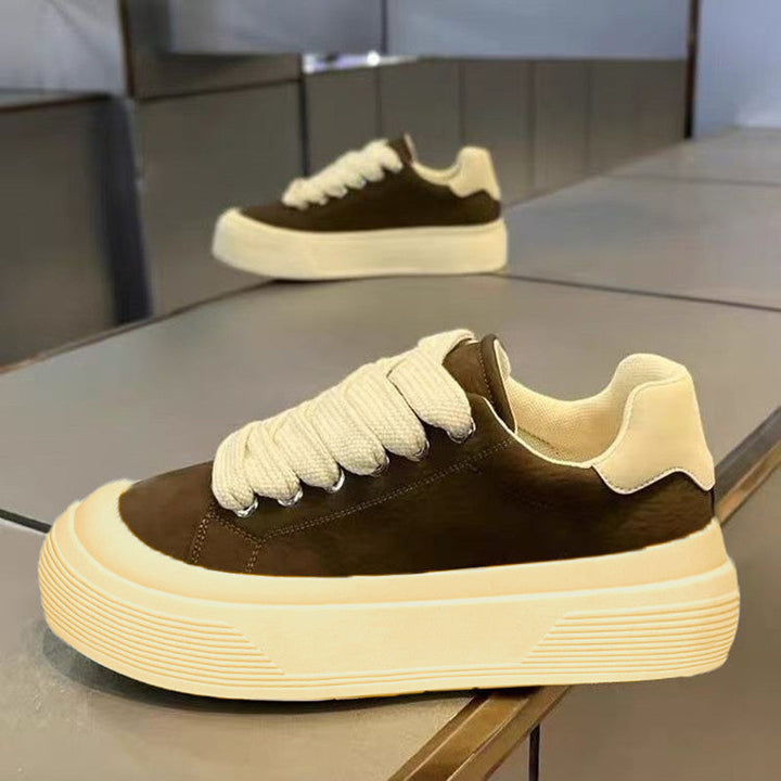 Damen Trendige Sneaker mit verstärktem Fersenbereich und rutschfester Sohle Echo Archiv