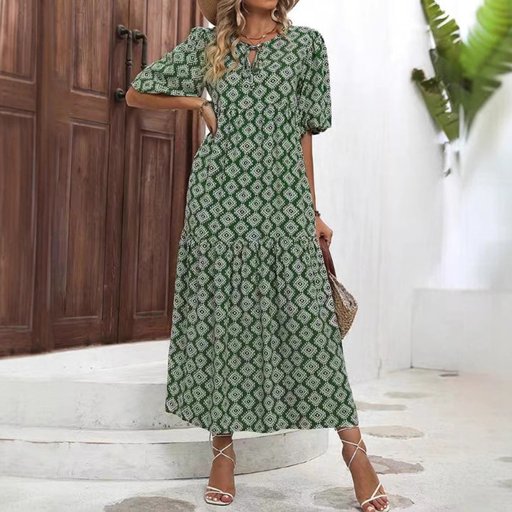 Damen nan luftiges Maxikleid mit geometrischem Ethno-Print, gerafftem Stufenrock und Schlüssel-Ausschnitt Echo Archiv