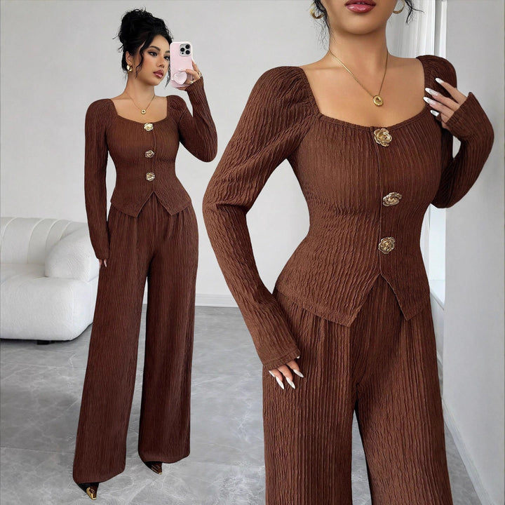 Damen nan tailliertes Blusen- und Hosen-Set aus Crinkle-Plissee mit Puffärmeln und Zierknöpfen Echo Archiv