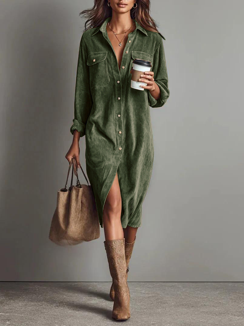 Damen Hemdblusenkleid aus Cord mit Brusttaschen, Knopfleiste und Schlitze Echoarchiv