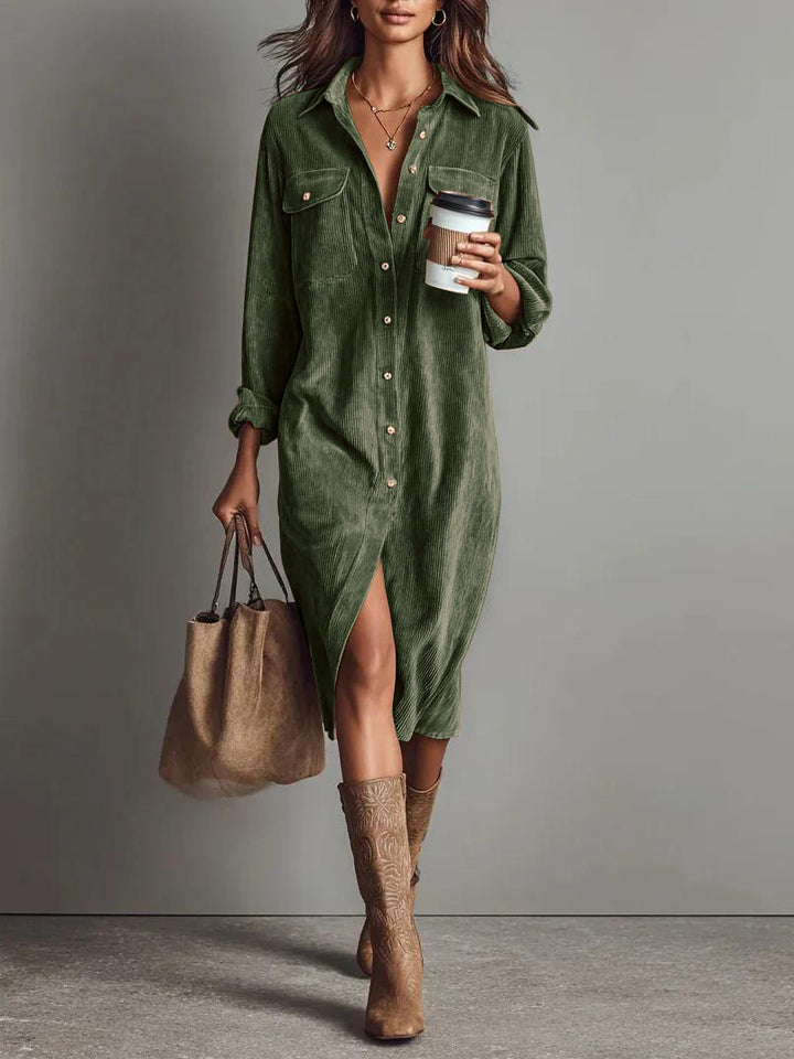 Damen Hemdblusenkleid aus Cord mit Brusttaschen, Knopfleiste und Schlitze Echoarchiv