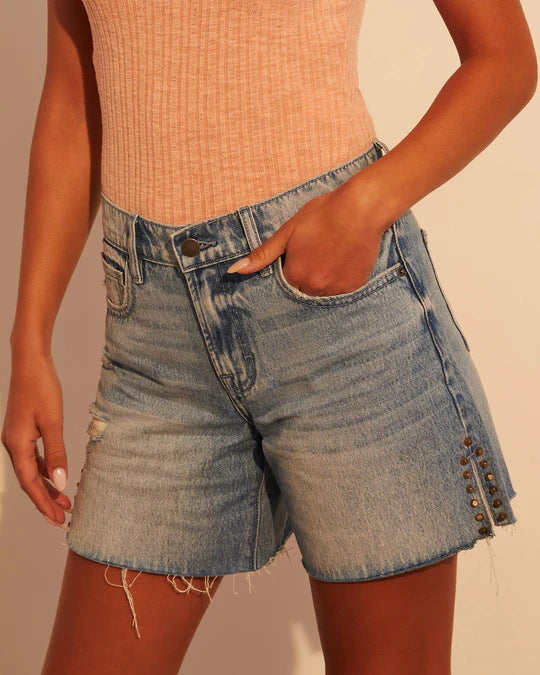 Damen modische Destroyed Denim-Shorts mit Nietenverzierung Echo Archiv