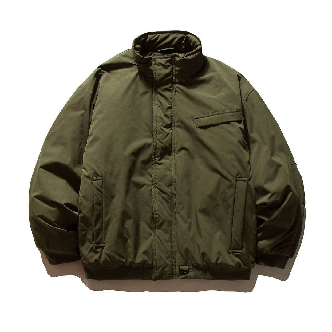 Herren Minimalistische Thermo‑Bomberjacke mit verdeckter Frontblende, hohem Stehkragen und Utility‑D‑Ring Echoarchiv