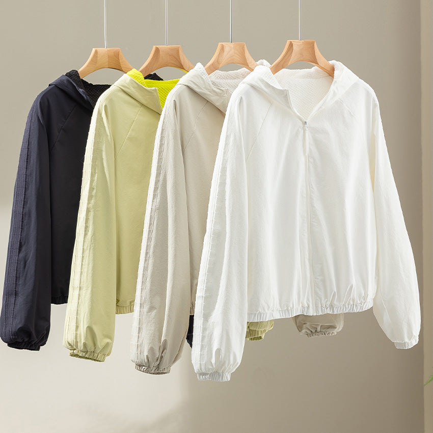 Damen Leichte Kapuzenjacke mit Kurzreißverschluss, Raglanärmeln und elastischem Saum Echoarchiv