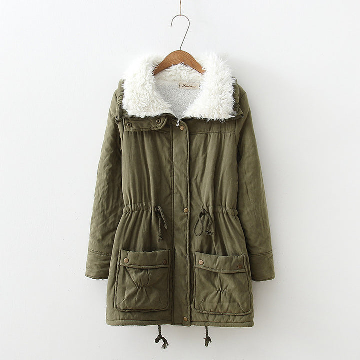 Damen winterlicher Parka mit kuscheligem Sherpa-Kragen, taillierendem Tunnelzug und aufgesetzten Klappentaschen – Montévia