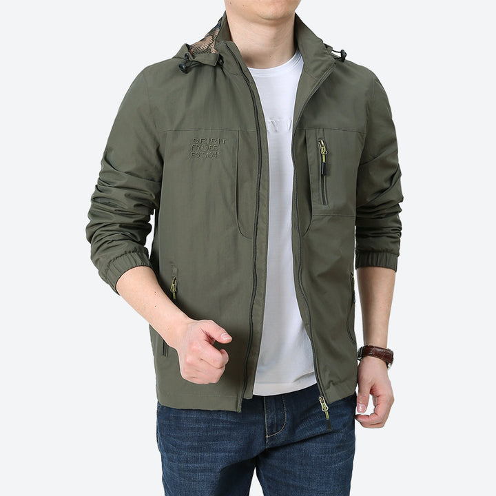 Herren Windabweisende Microfaser-Utilityjacke mit Kapuze und Mehrfach-Reißverschlusstaschen Echo Archiv