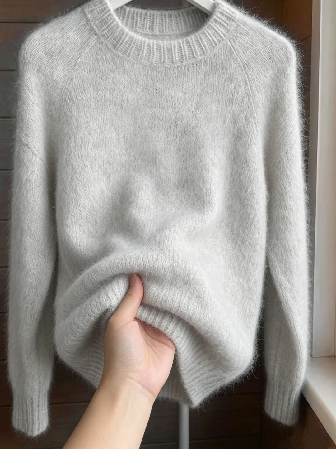 Damen Oversize Mohair‑Mix Rundhalspullover mit Raglanärmeln und geripptem Saum – Mavelle