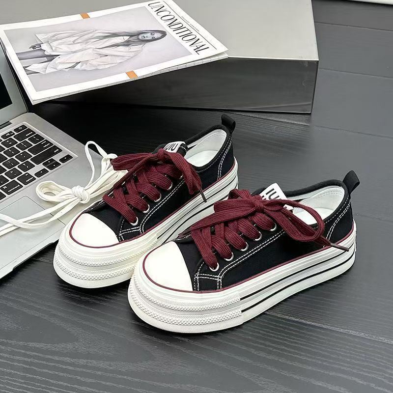 Damen Sportliche Sneakers mit robuster Sohle und atmungsaktivem Canvas von Echo Archiv