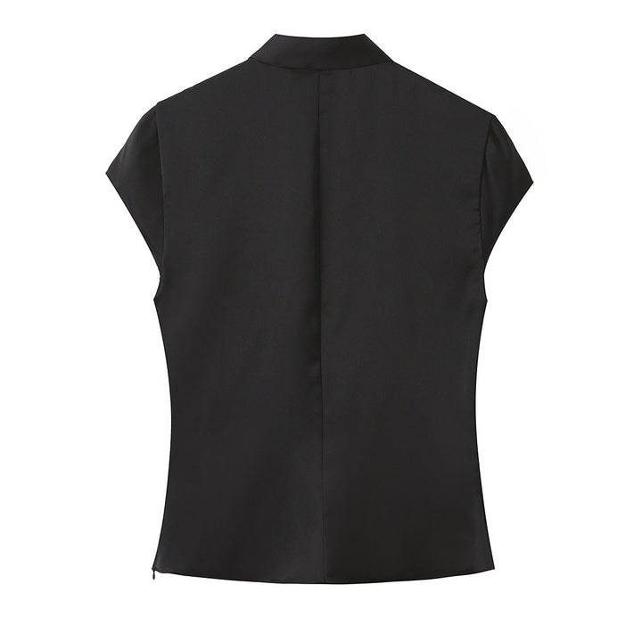 Damen elegantes Oberteil mit asymmetrischem Kragen und Knopfdetails Echo Archiv