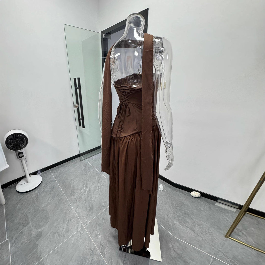 Damen Raffiniertes Maxi-Kleid mit asymmetrischem Oberteil und hohem Schnitt Echo Archiv