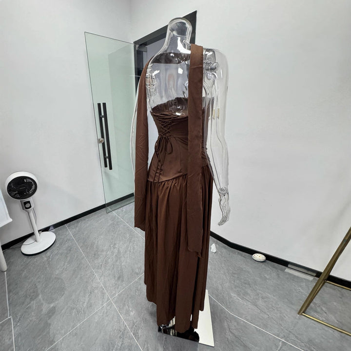 Damen Raffiniertes Maxi-Kleid mit asymmetrischem Oberteil und hohem Schnitt Echo Archiv
