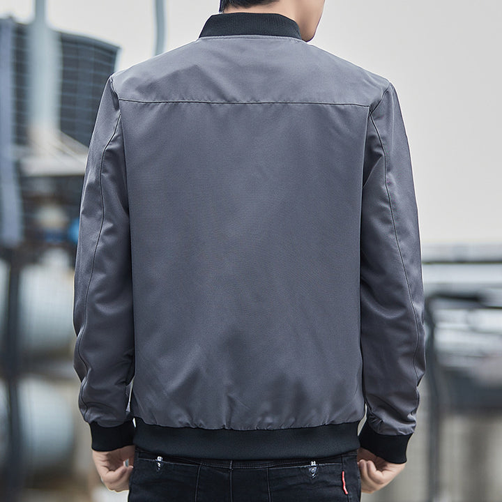 Herren Urbaner Slim‑Bomberblouson mit technischer Außenlage, Rippbündchen und verdecktem Reißverschluss Echo Archiv