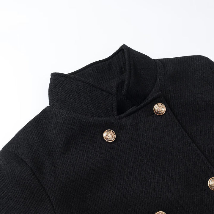 Damen langes doppeltreiher Wollmantel mit Stehkragen und goldenen Zierknöpfen Echoarchiv