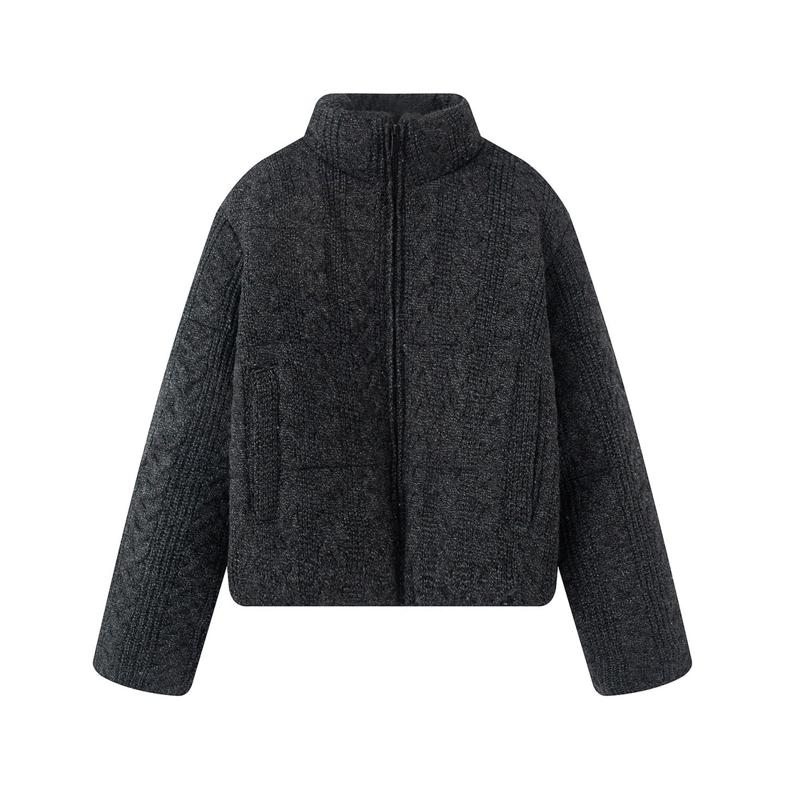 Damen gesteppte Strickoptik-Steppjacke mit Zopfmuster, Stehkragen und Eingrifftaschen – Célinea