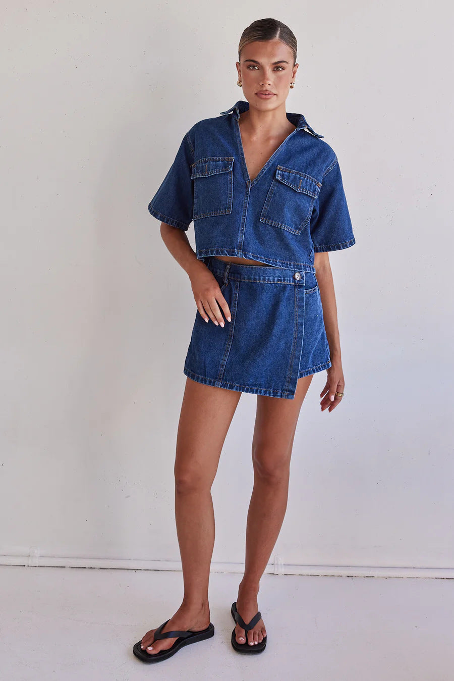 Damen Denim-Kurzjacke mit passendem Rock im lässigen Stil Echo Archiv