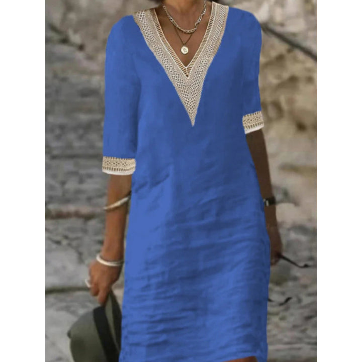 Damen Leichtes Leinen-Midikleid mit V-Ausschnitt und Häkelspitzenbesatz – Élara