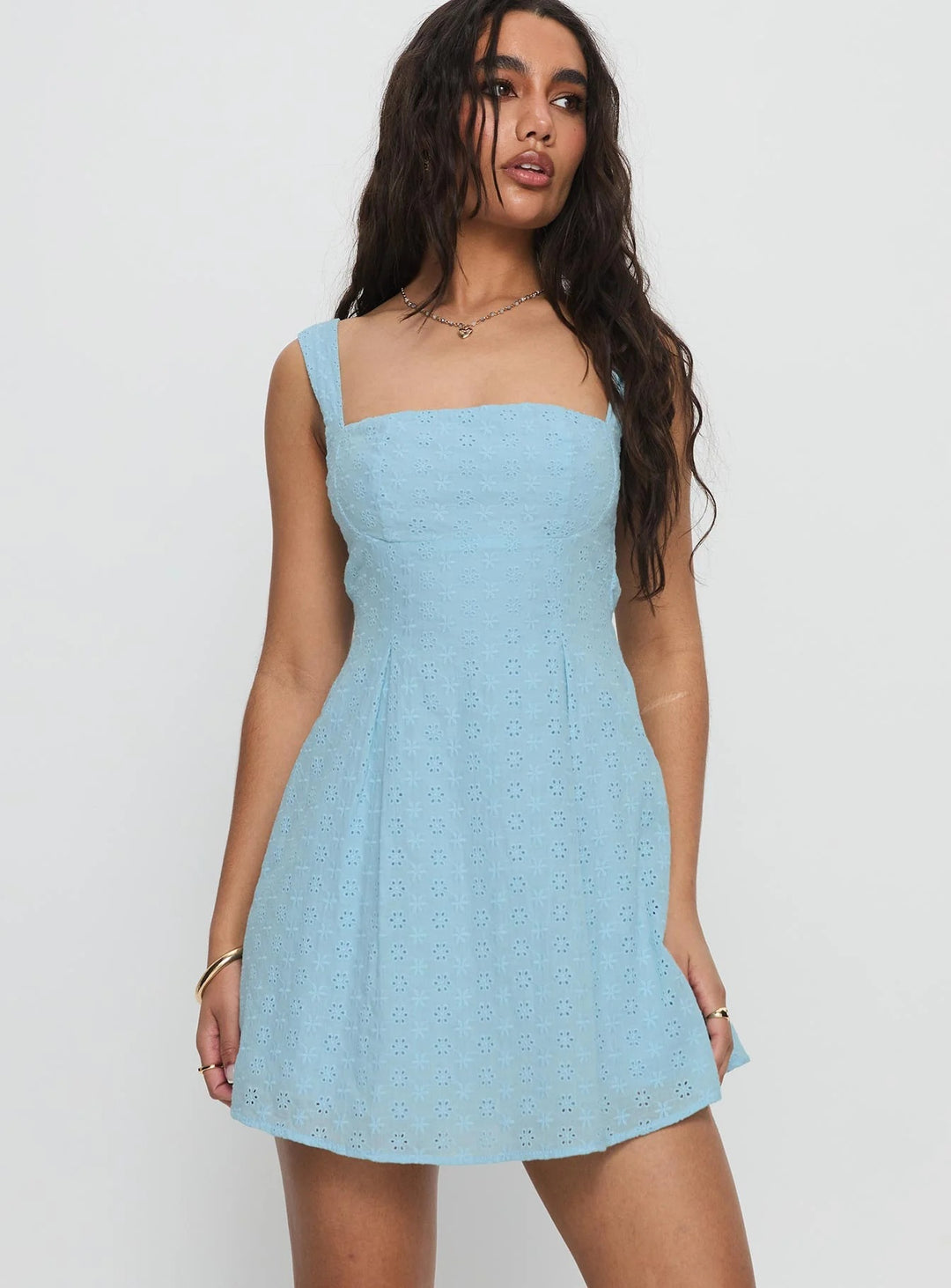 Damen Sommerliches Minikleid mit zauberhaftem Blütenmuster und verstellbaren Trägern Echo Archiv