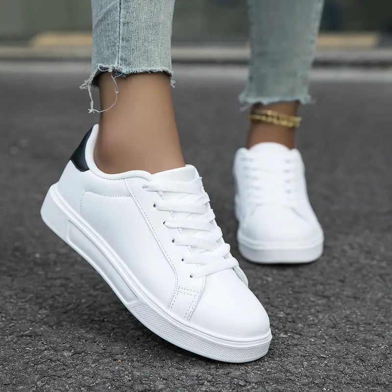 Damen nan minimalistische Sneaker im veganen Lederlook mit gepolsterter Komfortsohle Echo Archiv
