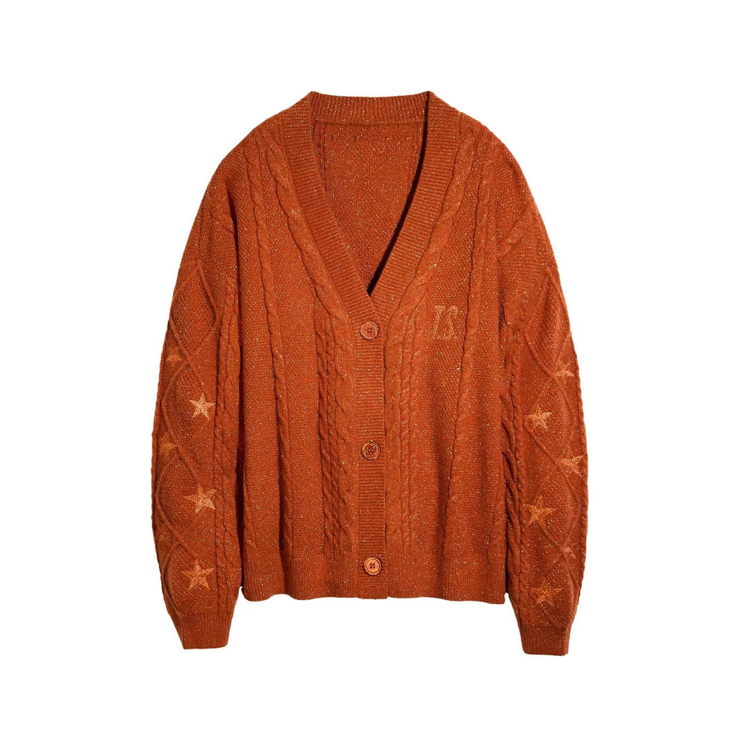 Damen nan großzügiger Grobstrick-Cardigan mit Zopfmuster, V-Ausschnitt und Sternstickereien Echo Archiv