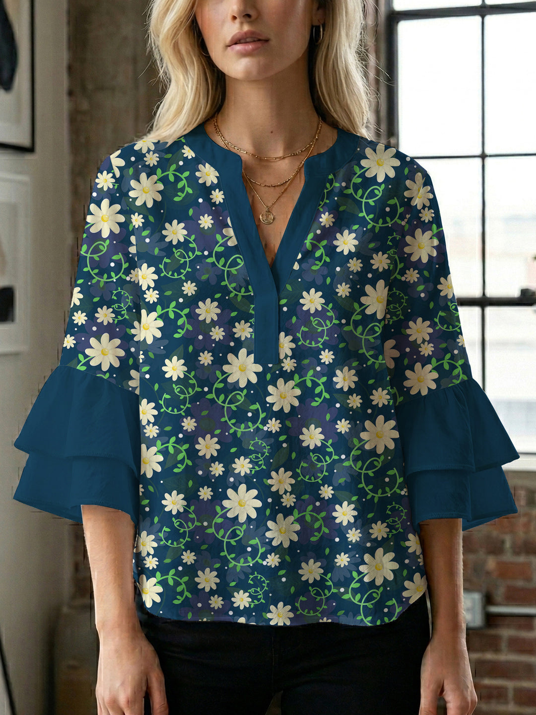 Damen Bluse mit voluminösen Ärmeln und floralem Design Echo Archiv