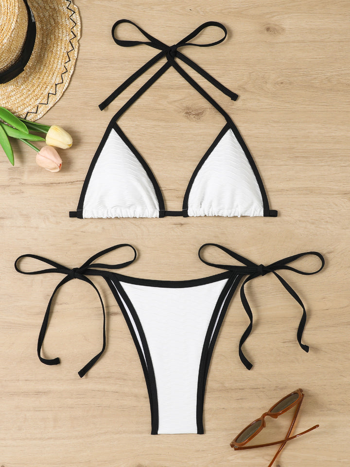 Damen Triangel-Bikini mit verstellbaren Trägern und hochwertigem Wellenmuster Echo Archiv