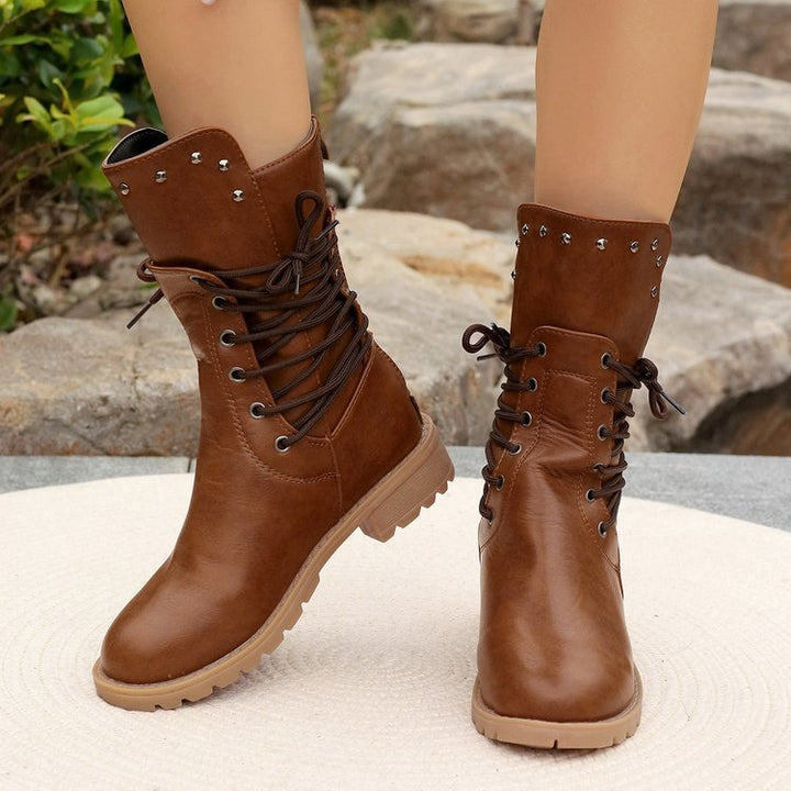 Damen Schnürstiefel im Combat-Stil mit Nietenbesatz und griffiger Profilsohle Echo Archiv