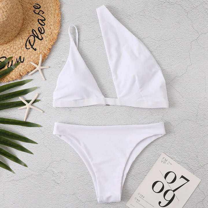 Damen Cut-Out Bikini mit asymmetrischem Oberteil und verstellbaren Trägern Echo Archiv