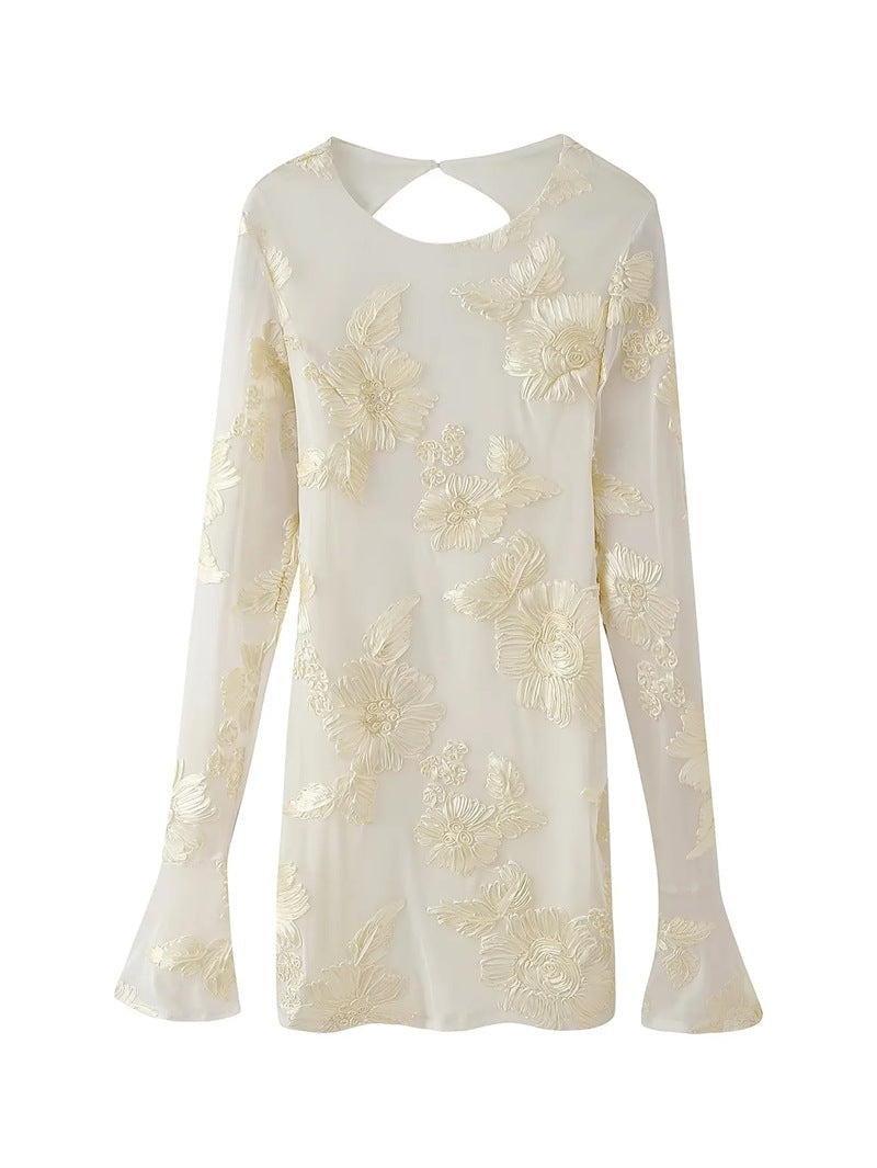 Damen bestickte Chiffonbluse mit floraler 3D-Applikation, Cut-Out Rücken und ausgestellten Manschetten – Élovi