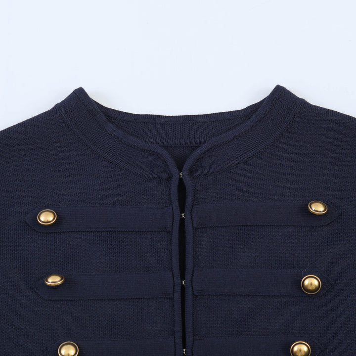 Damen nan military-inspirierte Kurzjacke mit runder Halslinie, taillierter Silhouette und goldfarbenen Zierknöpfen Echo Archiv