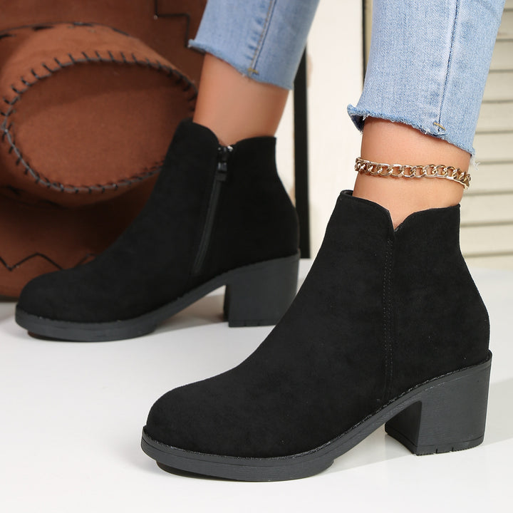 Damen Ankleboots mit mittelhohem Blockabsatz, seitlichem Reißverschluss und Velours‑Optik Echo Archiv